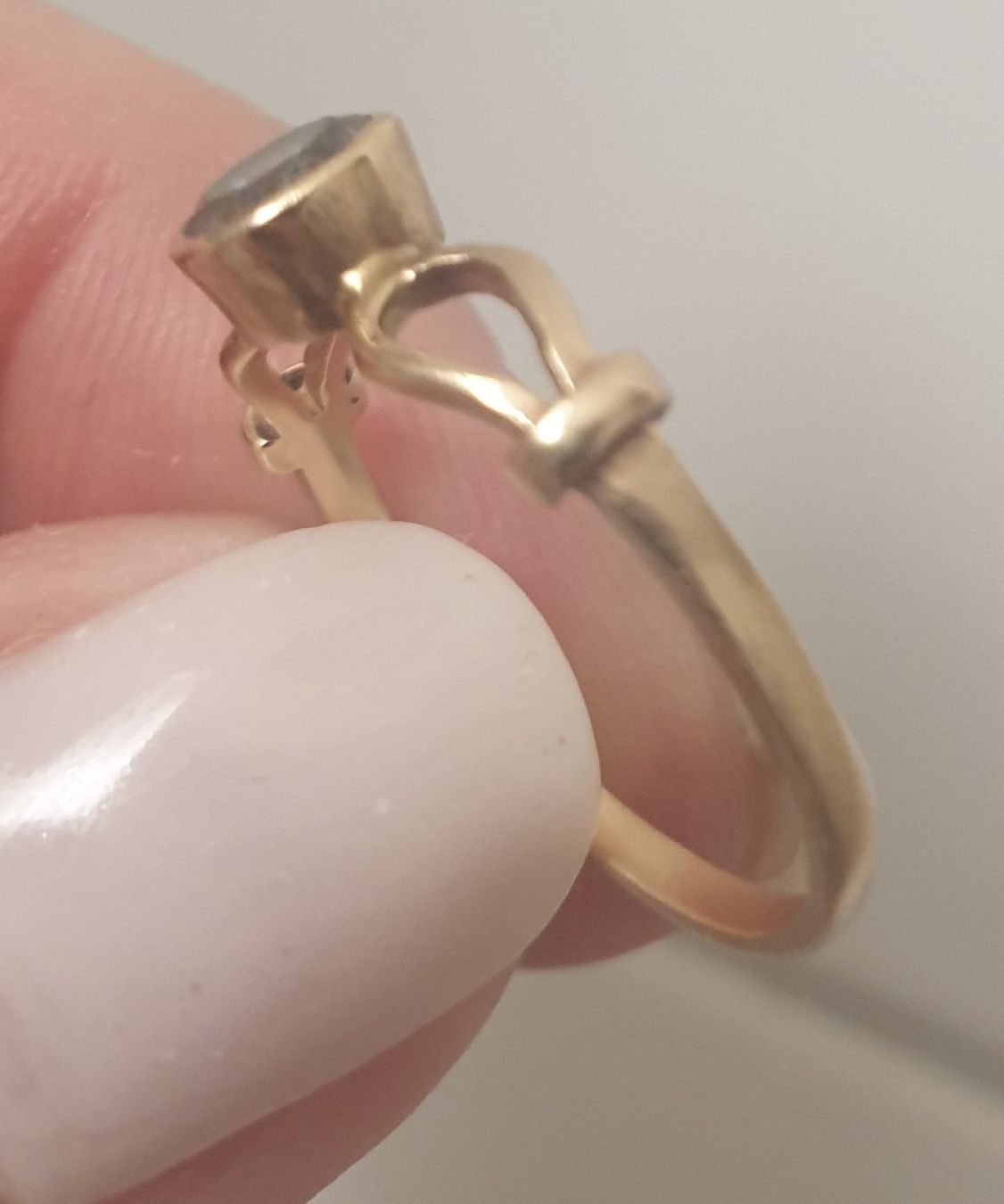 Bagues: Bague en or avec Topaz – D'occasion à Fribourg par mal_8zjh 5