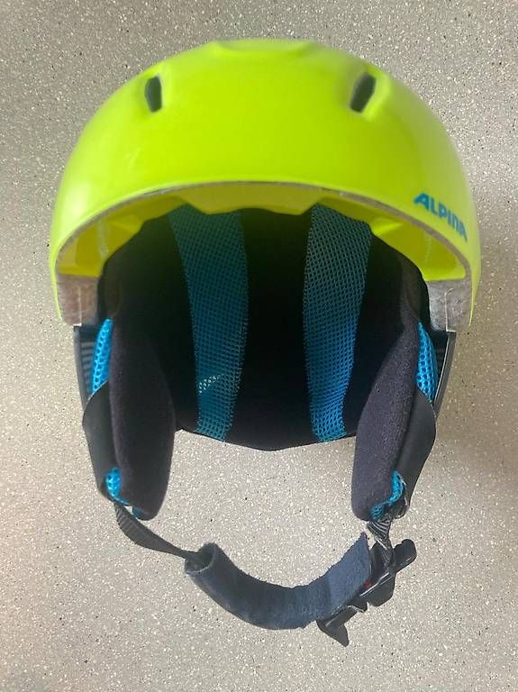 Alpina Helme: Kinderskihelm Alpina – Gebraucht aus Bern von davenzin 2