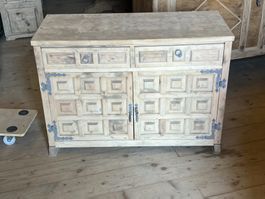 ART 1075-H Meuble espagnol sablé