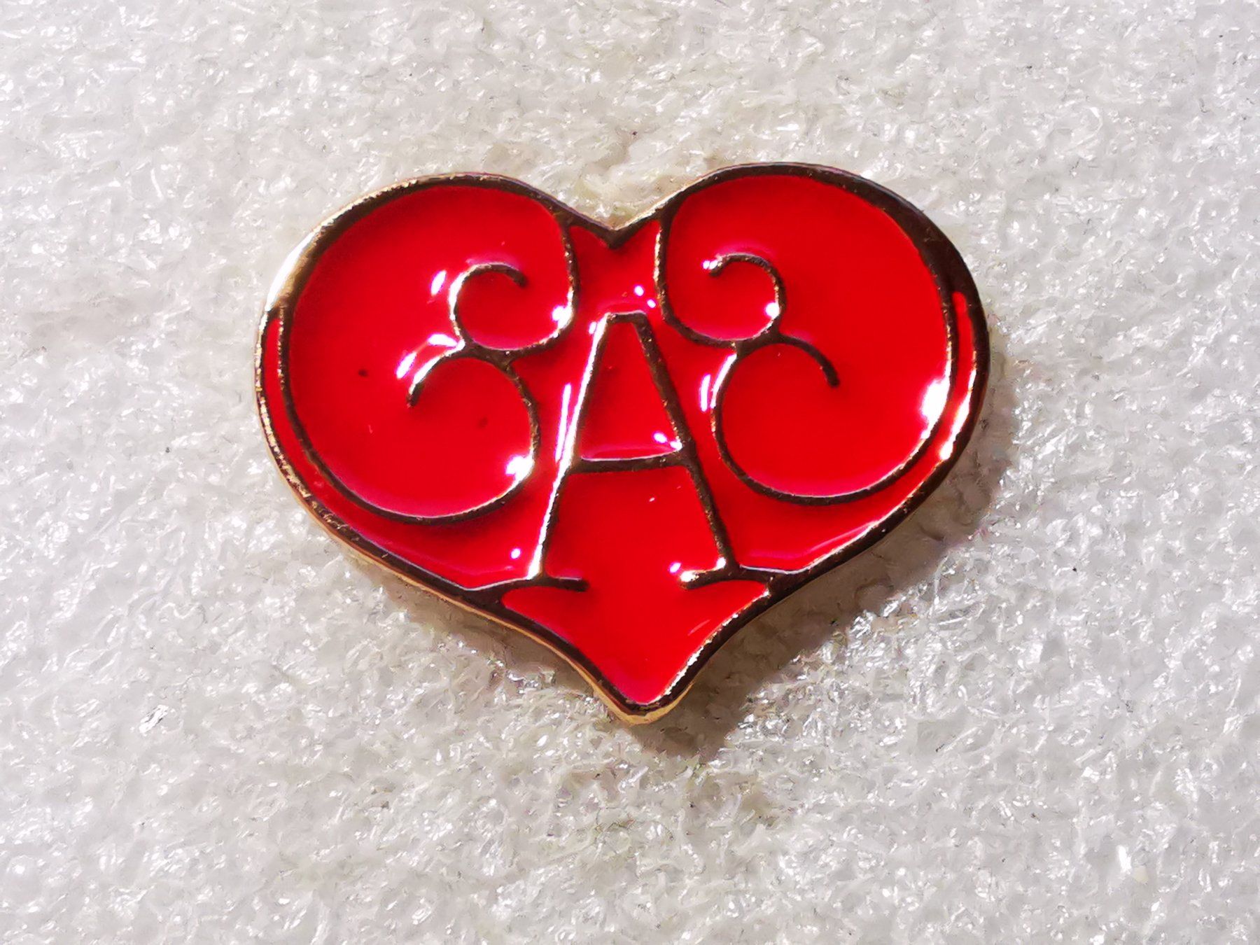 Placchette & Badge: Ansteckpin 121: Herz – Usato da Oppligen venduto da Pin-Fall-Shop