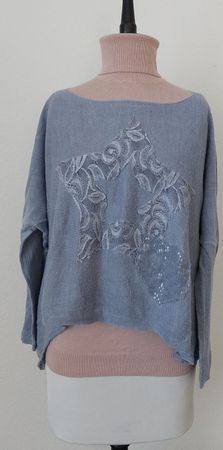 Leichter Sommer Pullover mit Stern Applikation, Grösse M