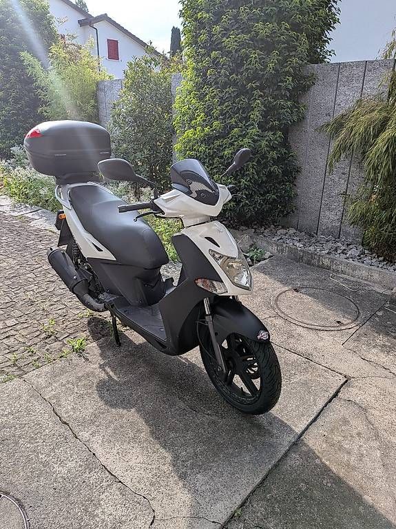Strada: Roller / Motorrad - 125CC Top Zustand – Usato da Aarau Rohr venduto da j-meal 1