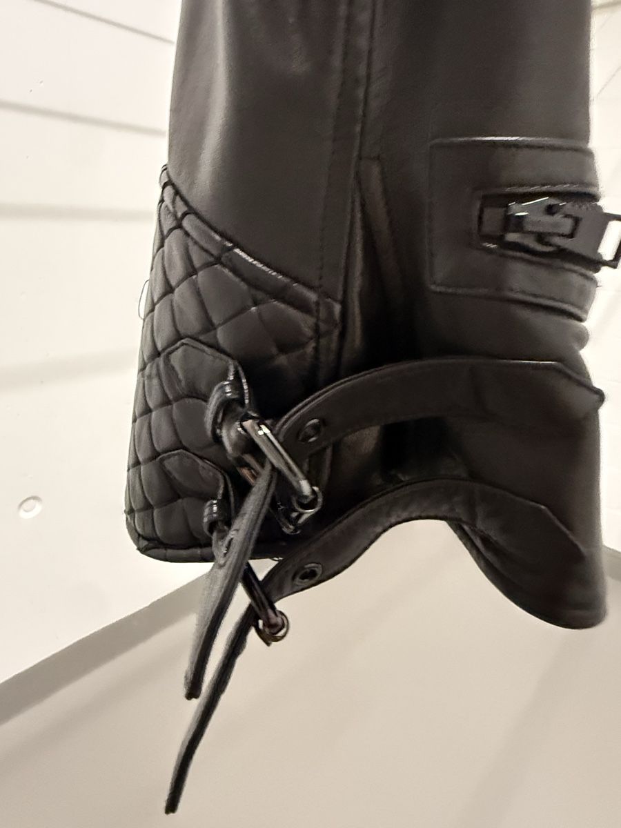 Tom Ford Vestes: Tom Ford Lederjacke schwarz mit Steppmuster – D'occasion à Meilen par Dievondort 3