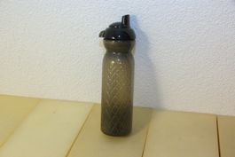 Trinkflasche ohne Deckel, schwarz