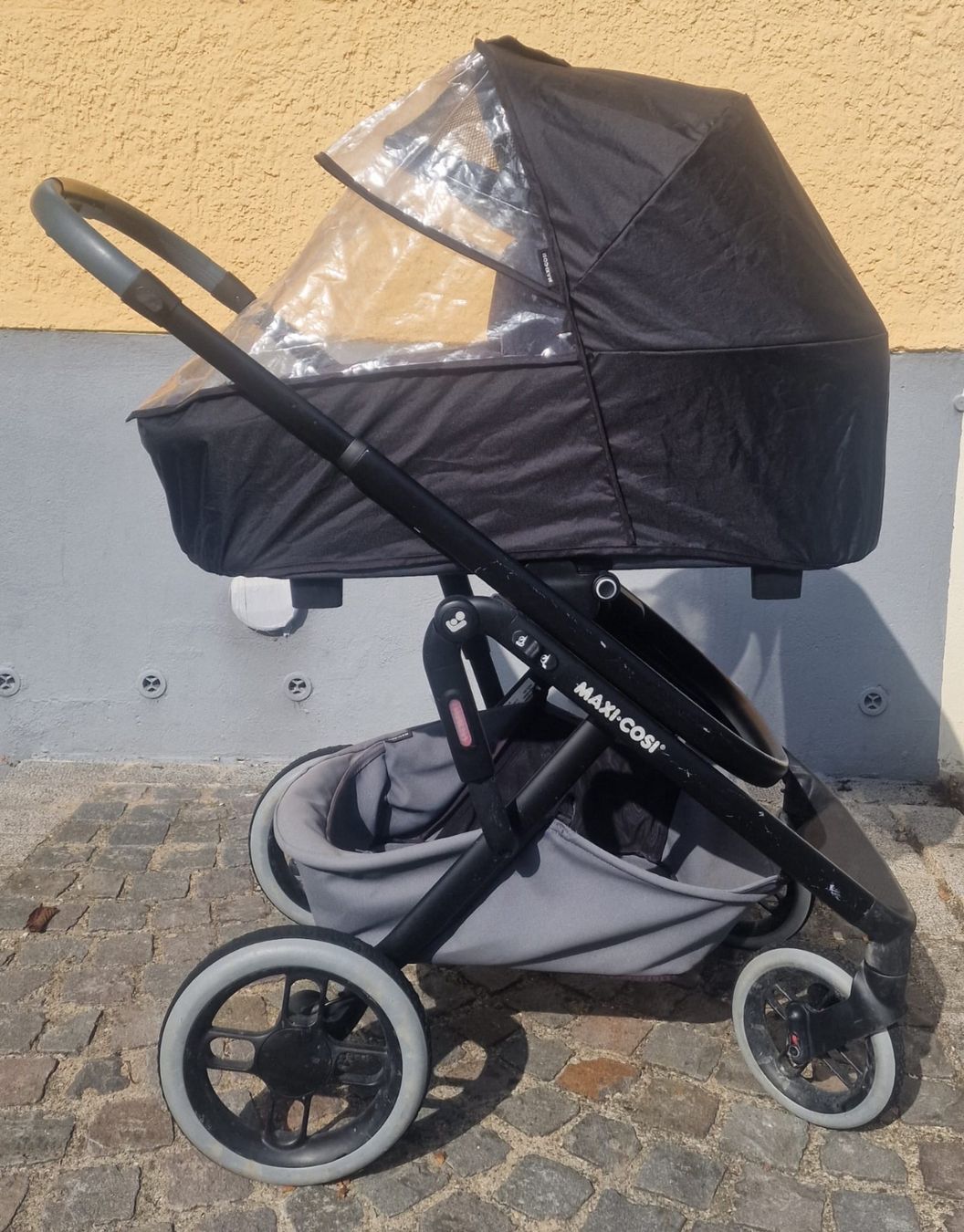 Maxi-Cosi Carrozzine: Kinderwagen Starter-Set – Usato da Winterthur venduto da lar_pkk9 2