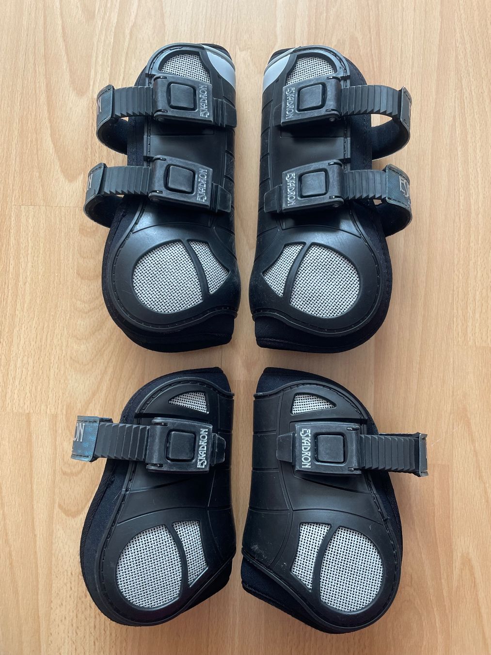 Eskadron Stinchiere & Fasciature: Eskadron Gamaschen-Set – Usato da Wiedlisbach venduto da Lusco
