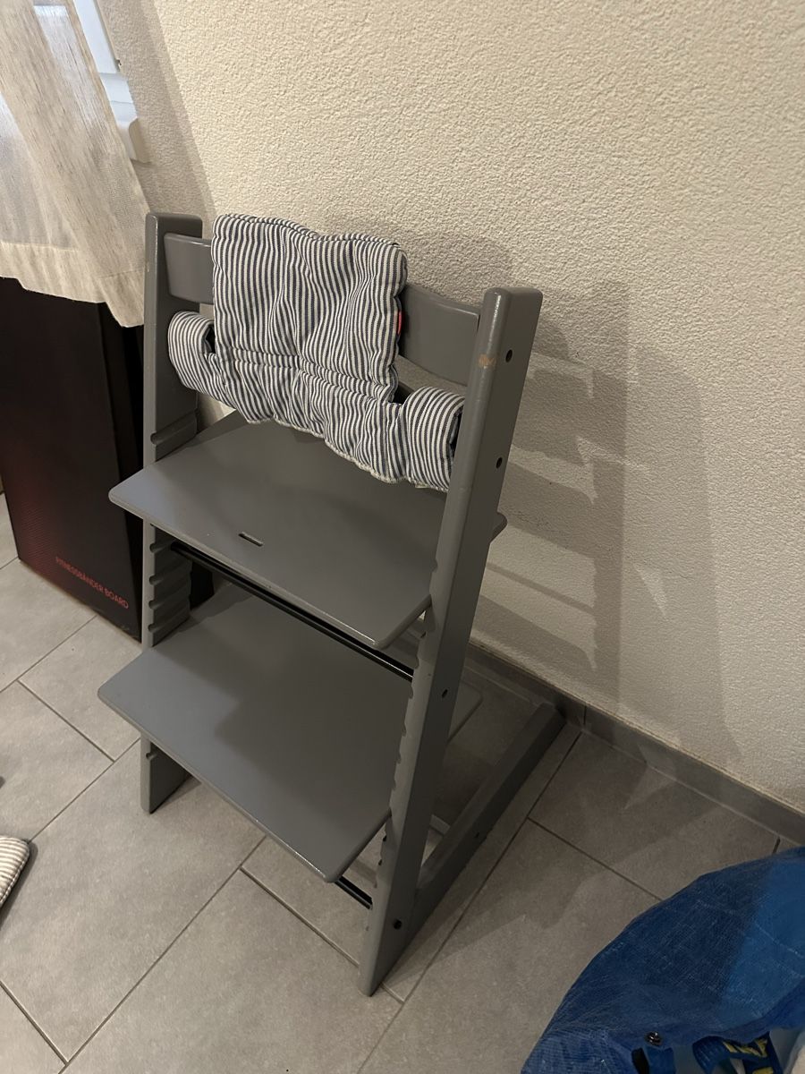 Hochstühle: stokke triptrap grau – Gebraucht aus Landquart von lumima 1