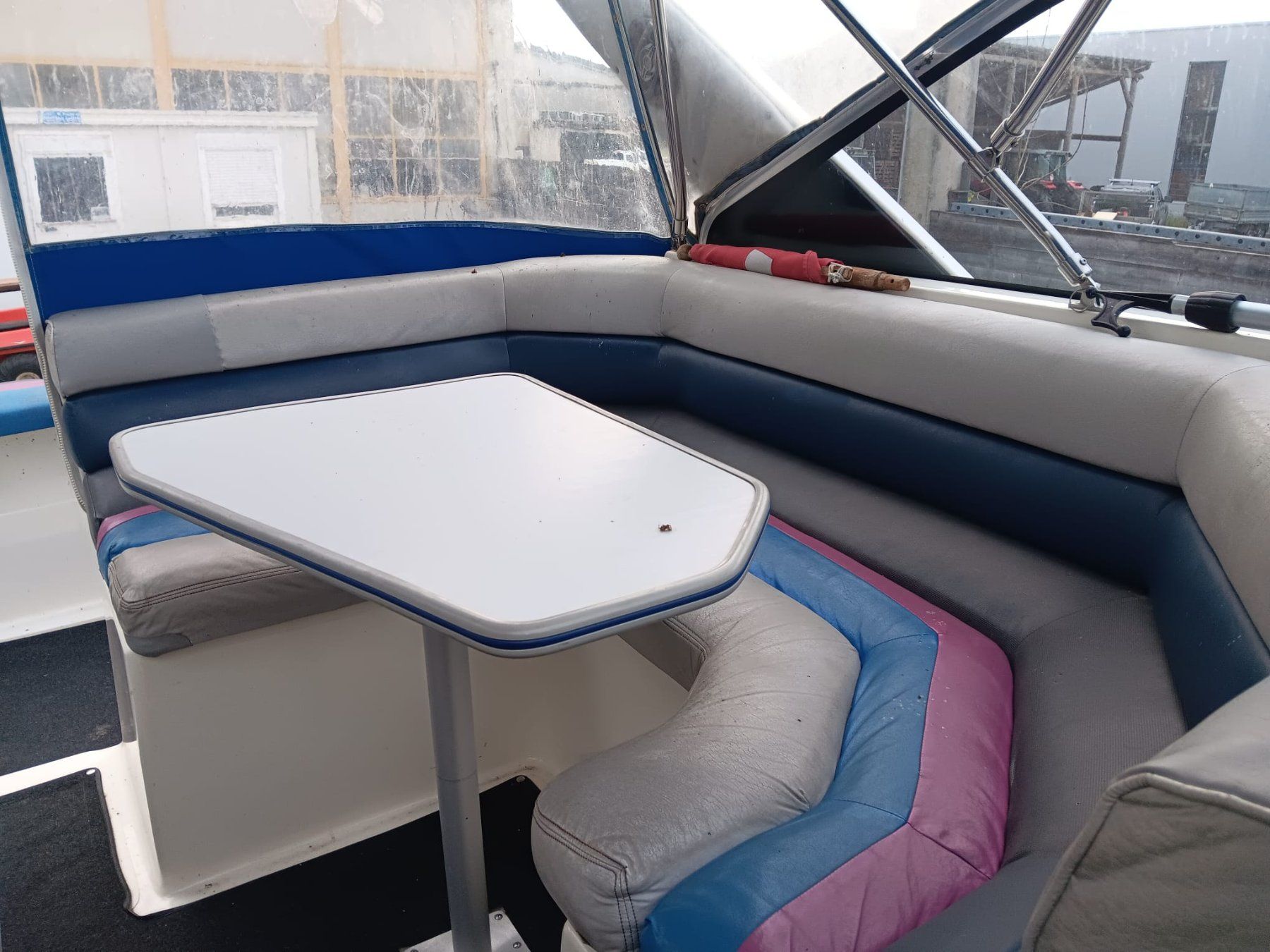 Bayliner Barche: BAYLINER 2655 SPORT KABIN – Usato da Avenches venduto da BOOTTRANSPORTE 4