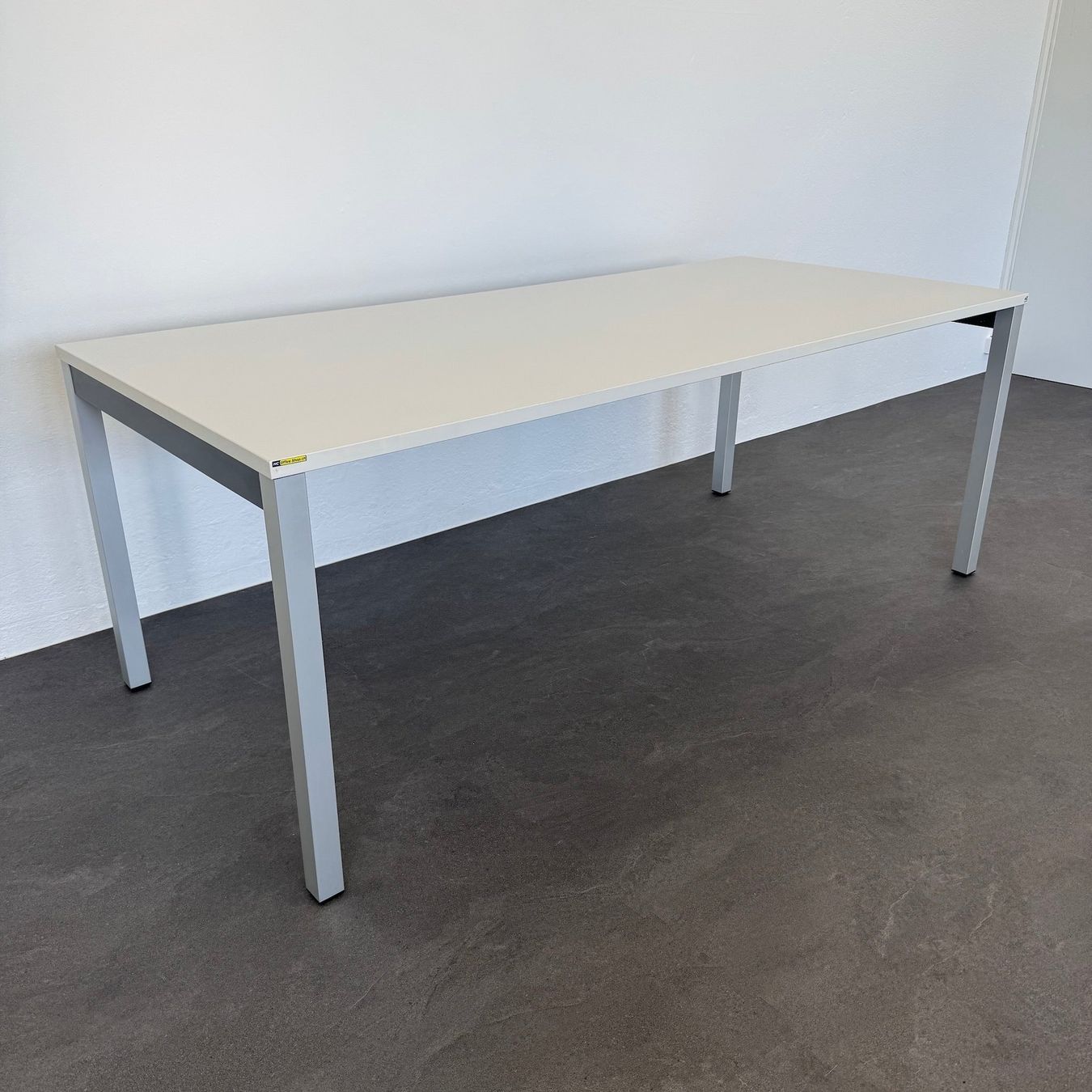 Embru Scrivanie: Embru eQ Vierbeintisch 2000x900 mm – Usato da Schönenwerd venduto da mcofficeshop 1