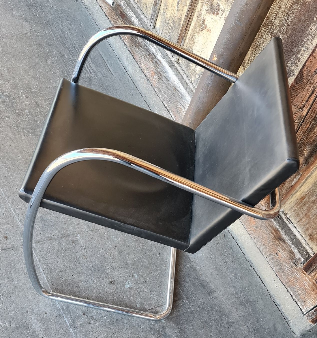 Knoll Poltrone: 4 BRNO Chairs – Usato da Bern venduto da lecorbeaubern 3