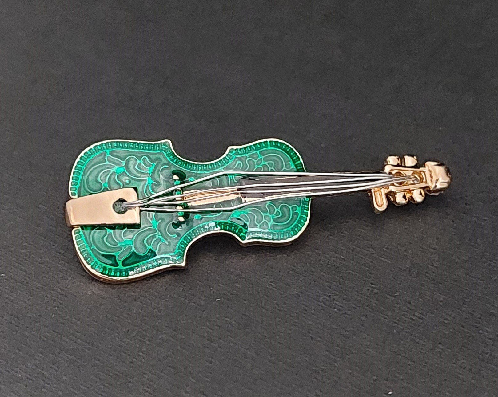 Broschen & Nadeln: Brosche Violine – Neu und originalverpackt aus Zunzgen von WeilerShop 1