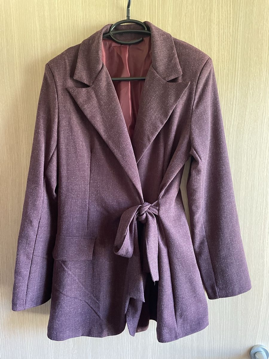 Lots de vêtements: Tailleur complet  bordeaux taille S – D'occasion à Fully par thg_dcv9