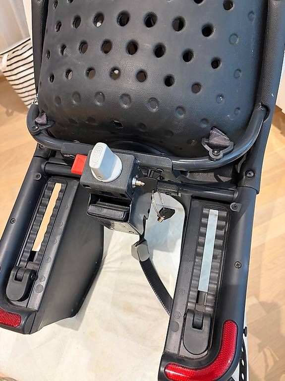 Seggiolini per auto: Siège vélo enfant Yepp Maxi avec fixation – Usato da Le Grand-Saconnex venduto da yna_t968 1