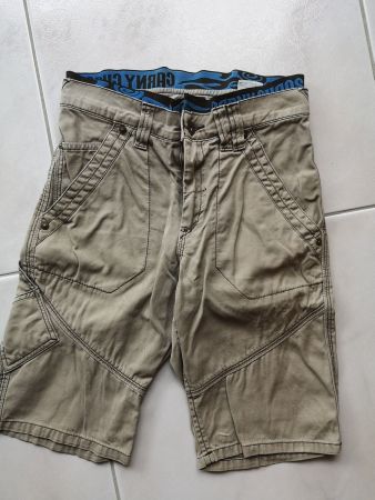 Coole kurze Jeans Gr. 140