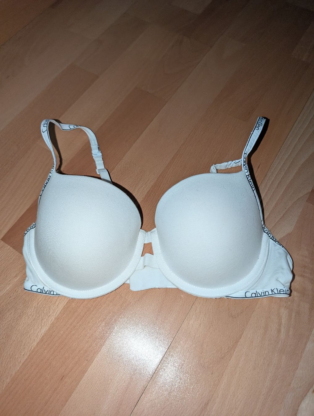 Calvin Klein Sonstige Unterwäsche: Calvin Klein BH weiss – Neu (gemäss Beschreibung) aus Wallisellen von sca97
