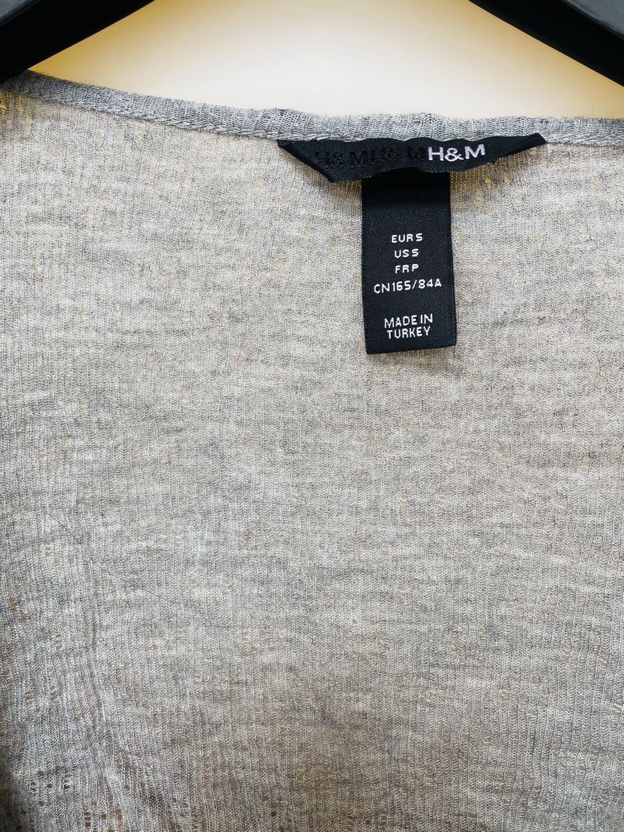 H&M Tops: Haut H&M S 100% viscose  – Gebraucht aus Belmont-sur-Lausanne von chu_vxf5 1
