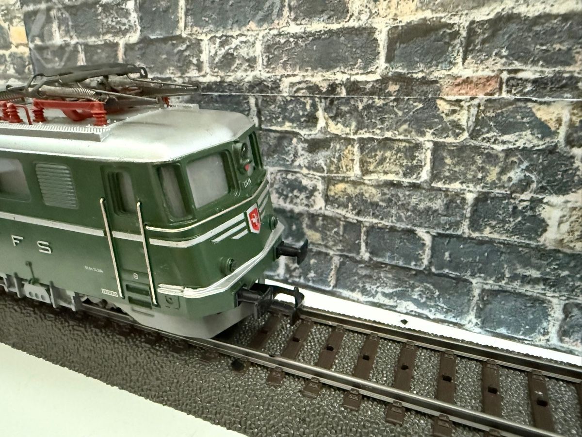 Märklin Modellini di ferrovie: Märklin H0 SBB  Ae 6/6  Bern – Usato da Altdorf UR venduto da modellbau-widmer 1