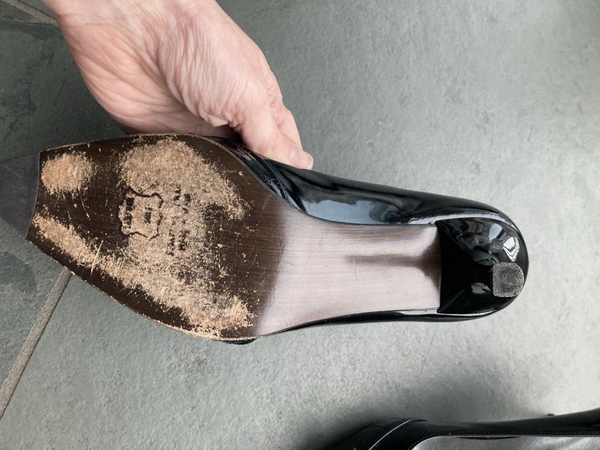 Stuart Weitzman Scarpe da donna: Stuart Weitzman Lackpumps, Gr. 39.5, super bequem! – Usato da Zürich venduto da elegantissima2 7