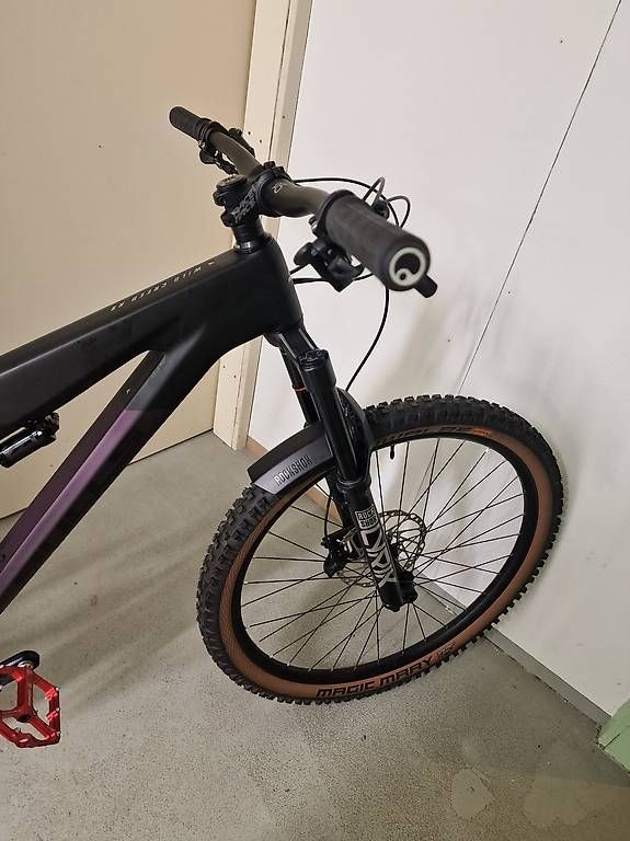 Velos: Mountainbike aus Carbon 29" – Gebraucht aus Grenchen von AngiBall 2