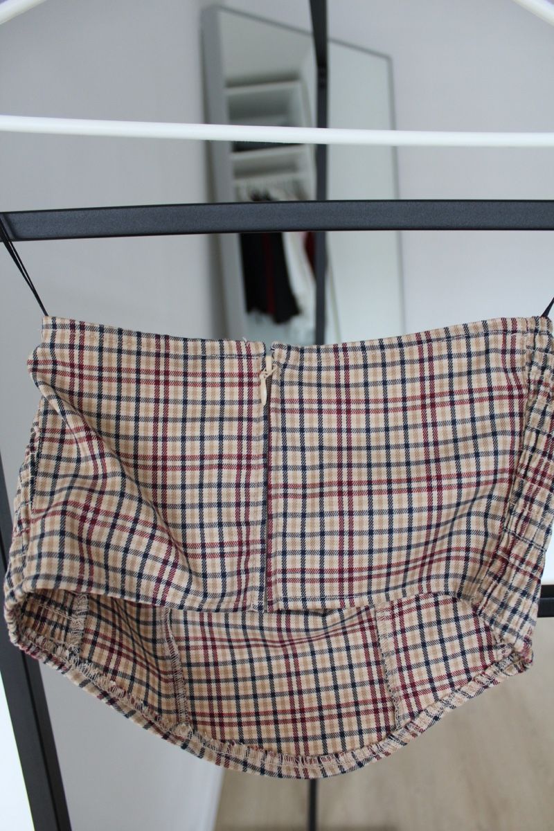 H&M Top: Kariertes Crop Top – Nuovo (secondo la descrizione) da Neerach venduto da irasan 3
