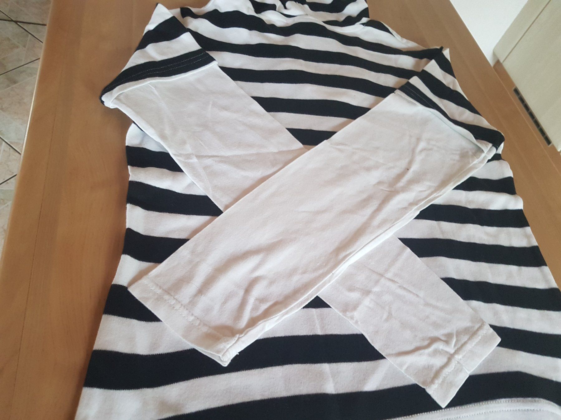 C&A Maglioni & Felpe: Pull marinière avec capuchon taille M marque C&A 100% coton – Usato da Villiers venduto da san_jn5w 6