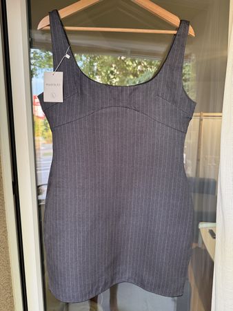 Kleid Peaofblrd grau gestreift Grösse L neuwertig