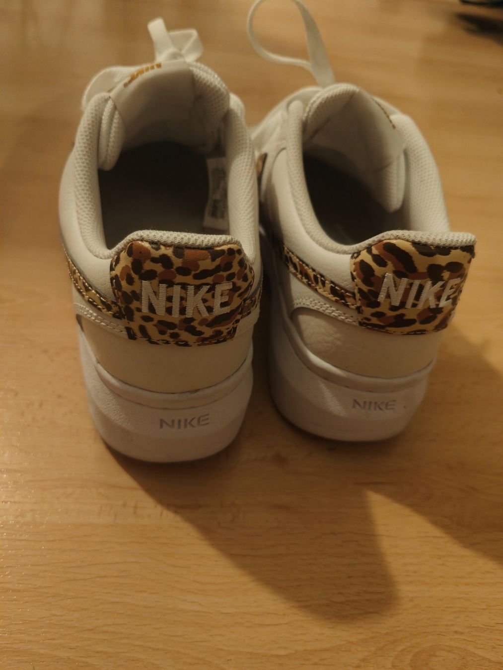 Nike Scarpe da uomo: nike ähnlich airforce 1 leomuster – Usato da Oberglatt ZH venduto da c_ly 2