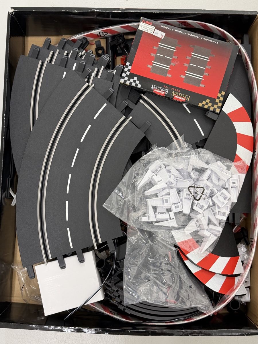 Carrera Rennbahnen: Carrera Evolution Nürburgring und Speed Racer + Extensions – Gebraucht aus Zürich von Yves_lk 3