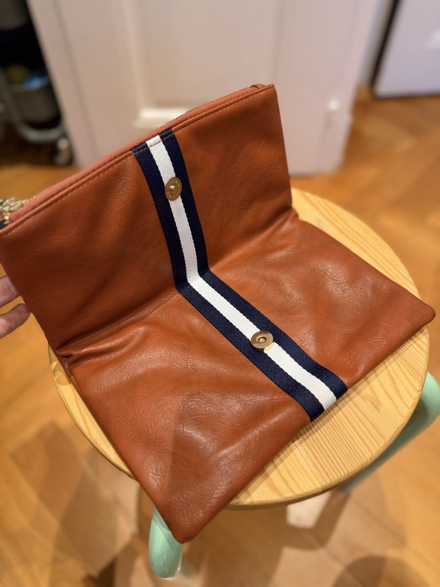Borse da donna: Funky Monkey Clutch in vegan leather – Nuovo (secondo la descrizione) da Genève venduto da jud_xrl8 1