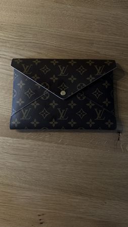 Louis Vuitton Pochette Monogram ungrebraucht