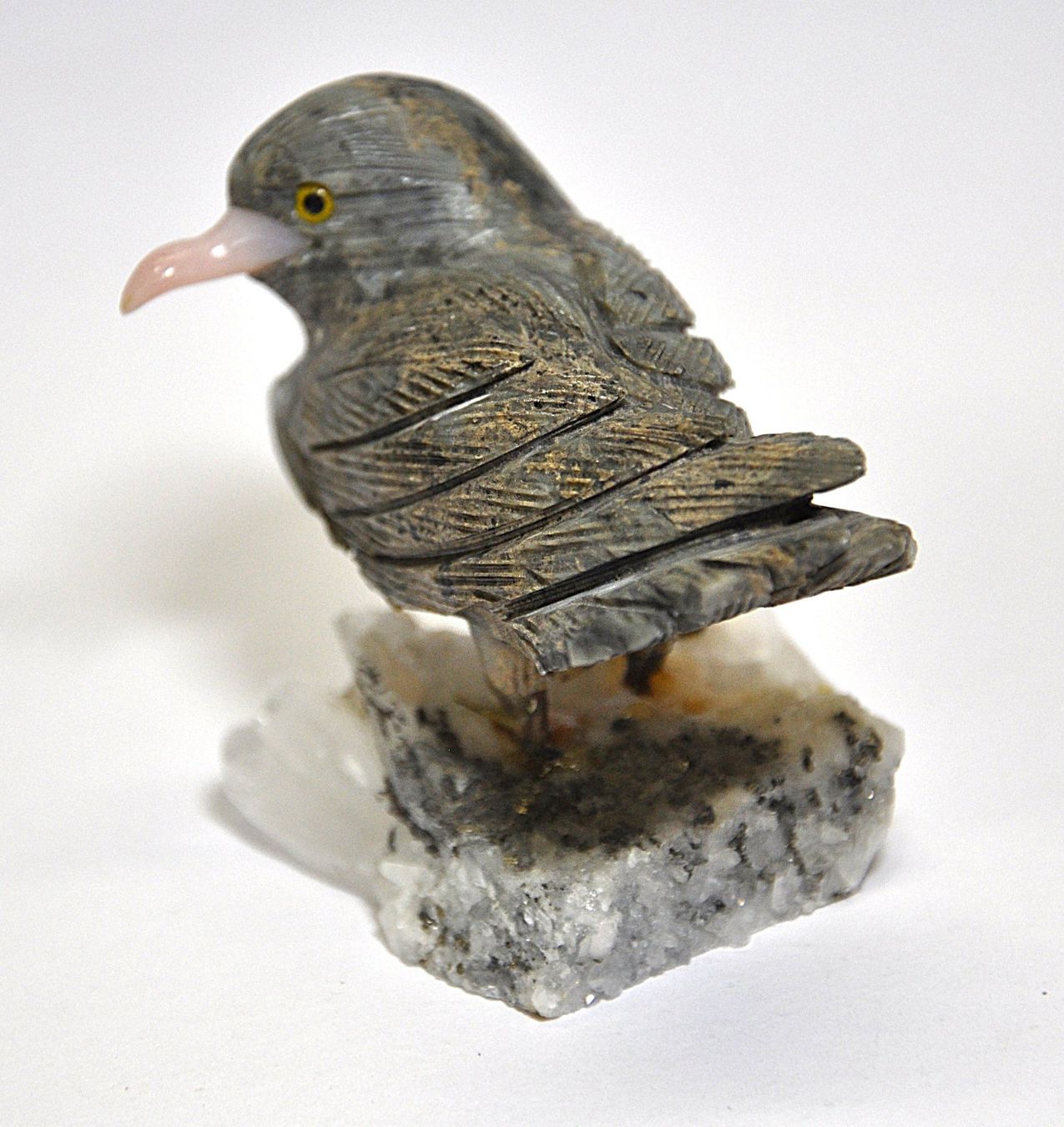 Mineralien & Heilsteine: Vogel geschnitzt aus Mineralien – Neu (gemäss Beschreibung) aus Grabs von Fadenquarz 3