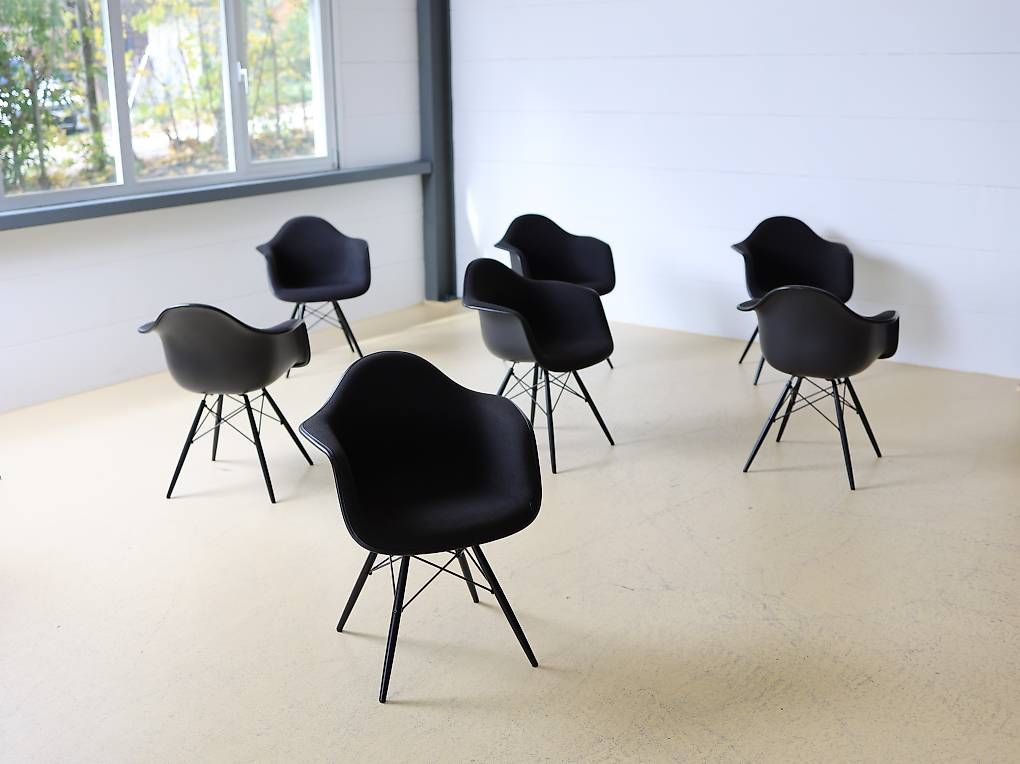 Vitra Sedie: 2 VITRA Armchairs DAW von Eames – Usato da Meinisberg venduto da atelier_TILIJA 8