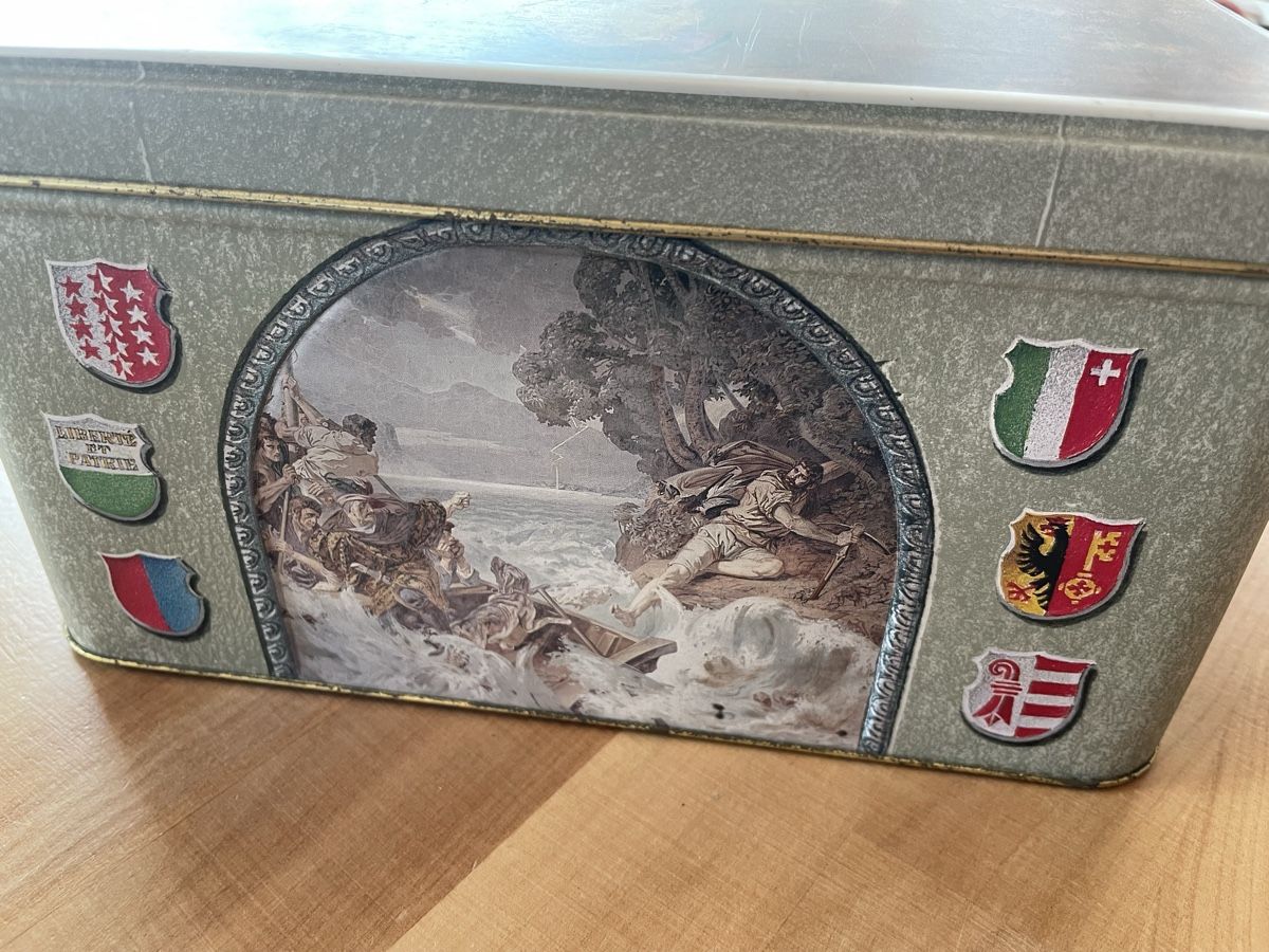 Tutte le decorazioni: grosse Blechdose mit Willhelm Tell Motiv – Usato da Rümlang venduto da euqinom16 3