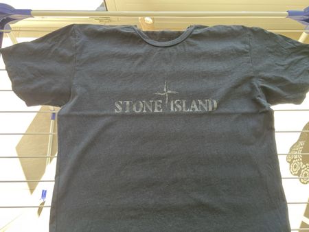 T-Shirt Stone Island schwarz mit Logo Grösse XL gebraucht