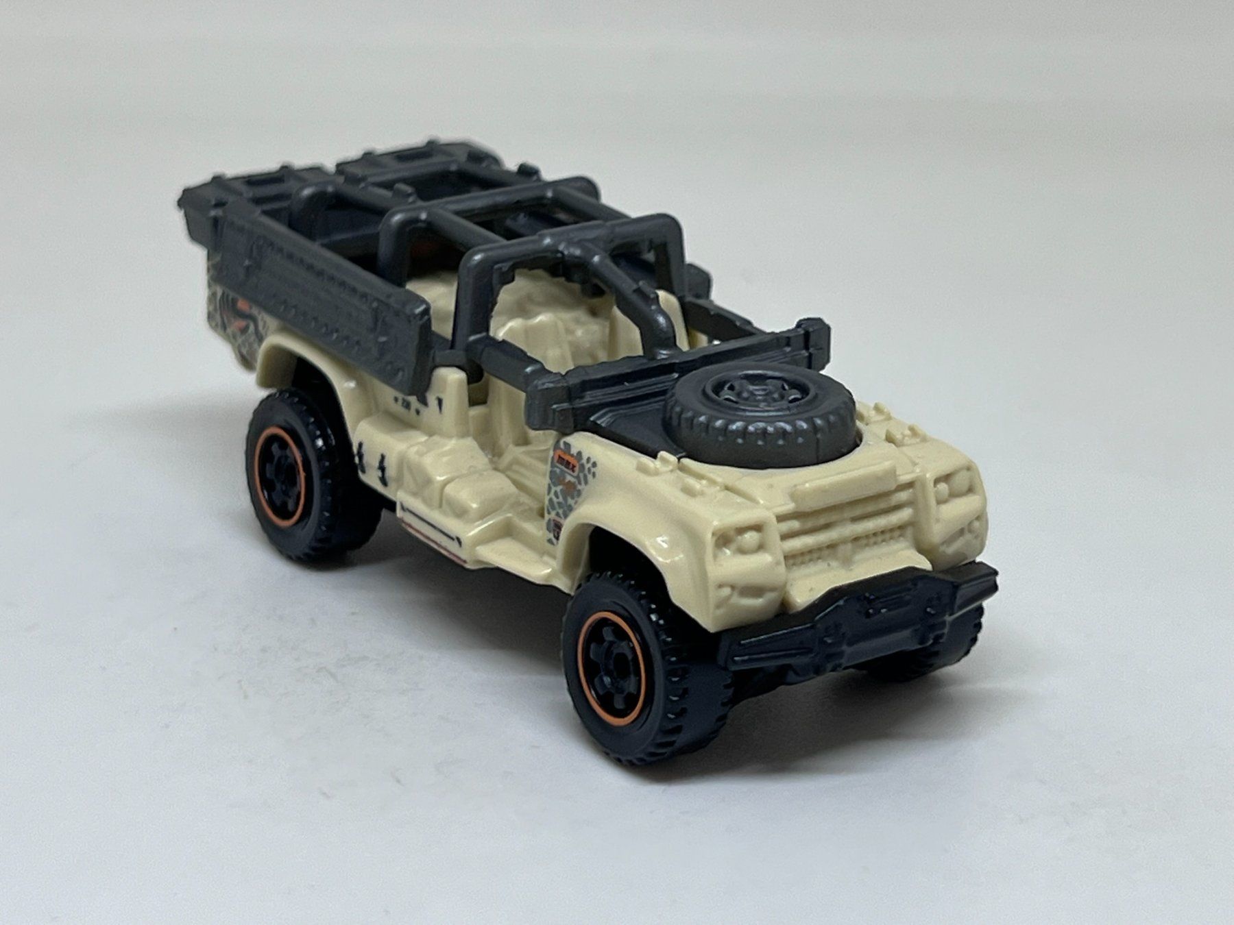Matchbox Modellini d'auto: Matchbox Sahara Survivor #795 – Usato da Wildegg venduto da LaaBoutique