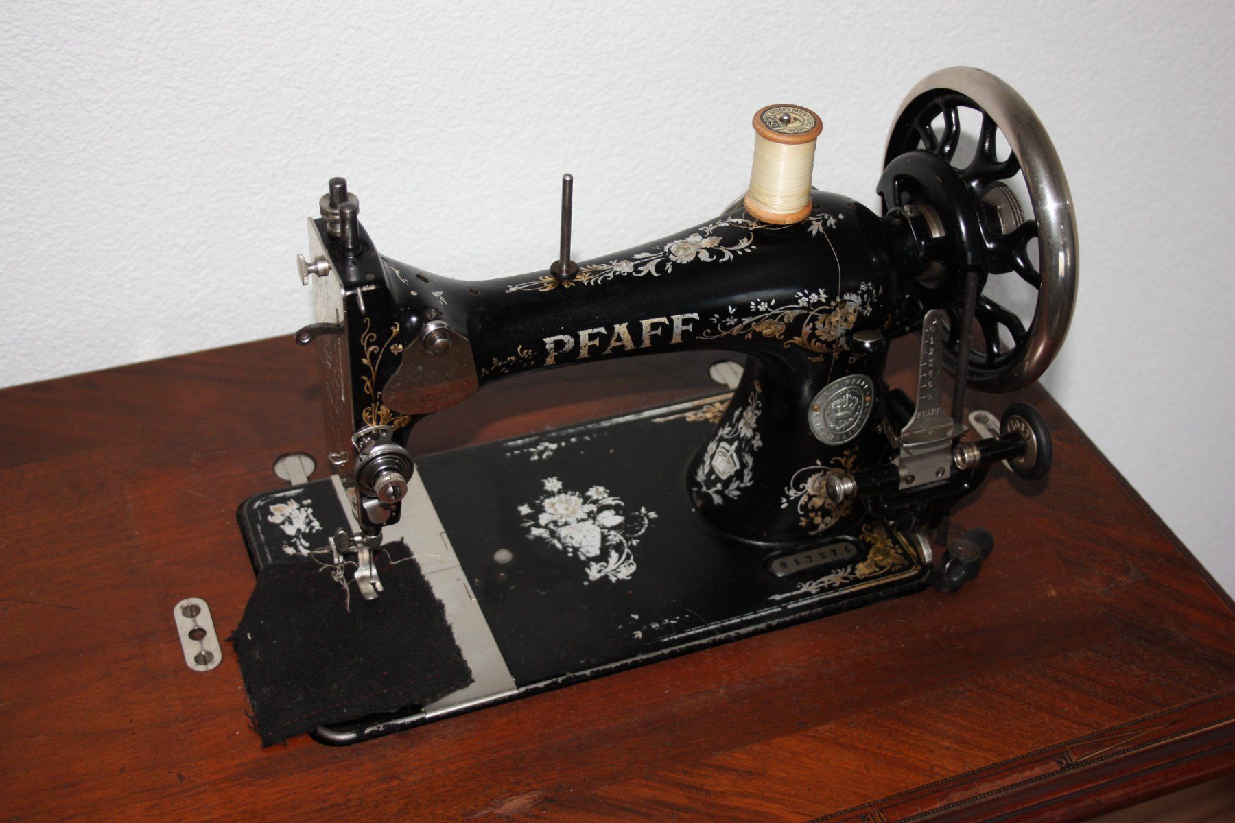 Pfaff Nähmaschinen: Nähmaschine – Gebraucht aus Ennetmoos von Kimlee 3