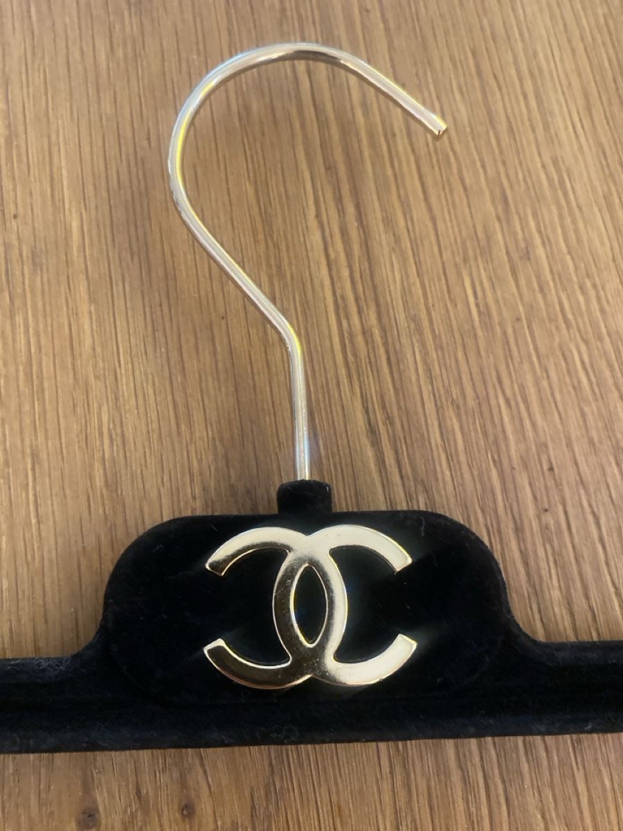 Appendiabiti: Chanel Kleiderbügel, Gold schwarz, – Usato da Zürich venduto da joyfulgrace