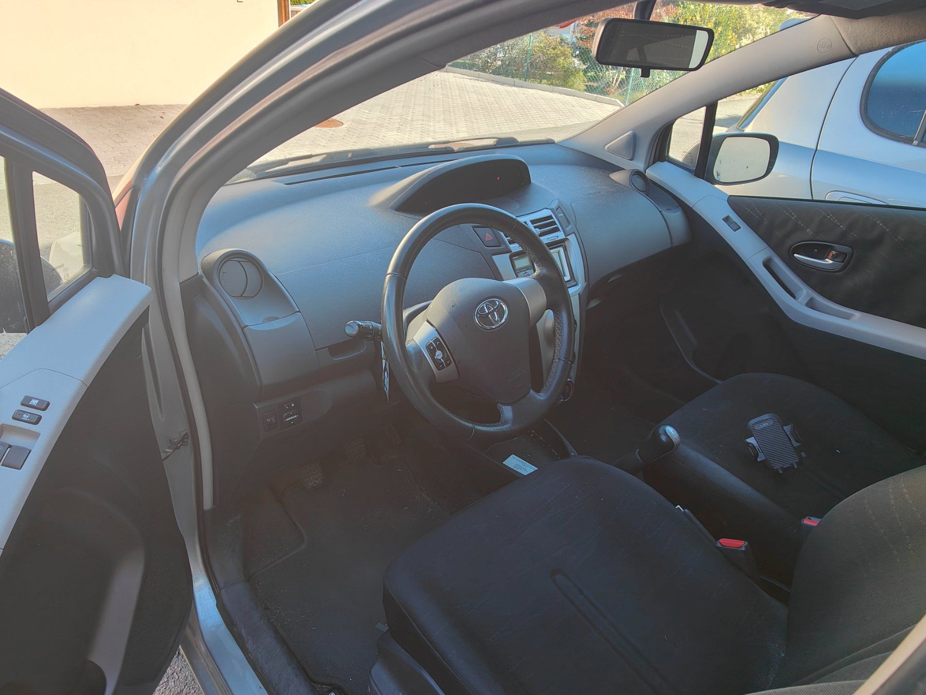 Toyota Automobili: Toyota Yaris 1.3 – Usato da Bex venduto da Brian2023 7