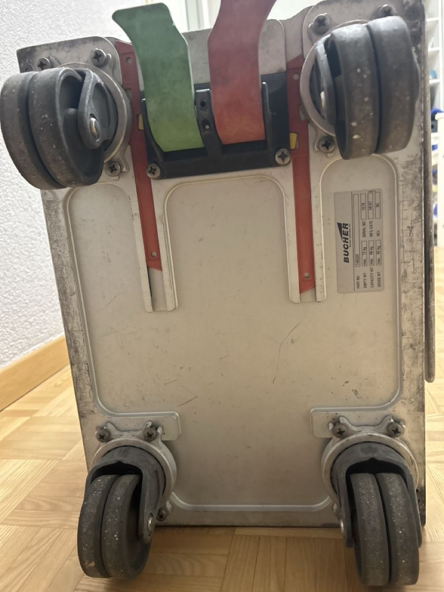 Swissair Altro in Aeronautica: Flugzeug Trolley Swissair – Usato da kloten venduto da Sgana 5