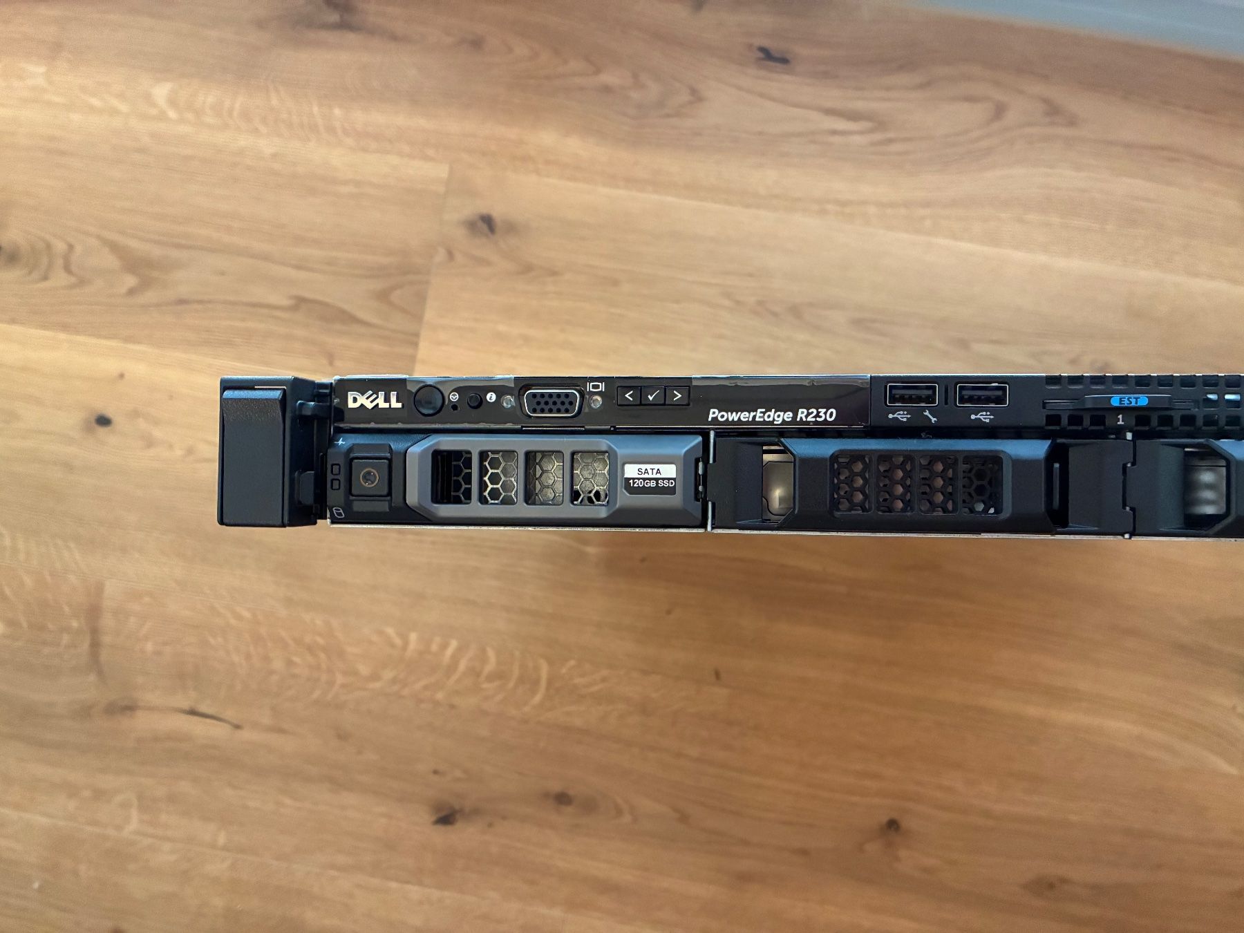 Dell Server: Dell PowerEdge R230 | Xeon E3-1220 v5 | 24 GB ECC RAM | – Gebraucht aus Oberdorf SO von RSB21 6
