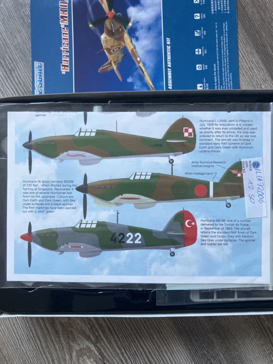 Kit di modellismo & Modellini statici: Hurricane MK-2/ Trop MIT SPECIAL DECALS – Nuovo e nell'imballaggio originale da Kloten venduto da CalcioNMore 2