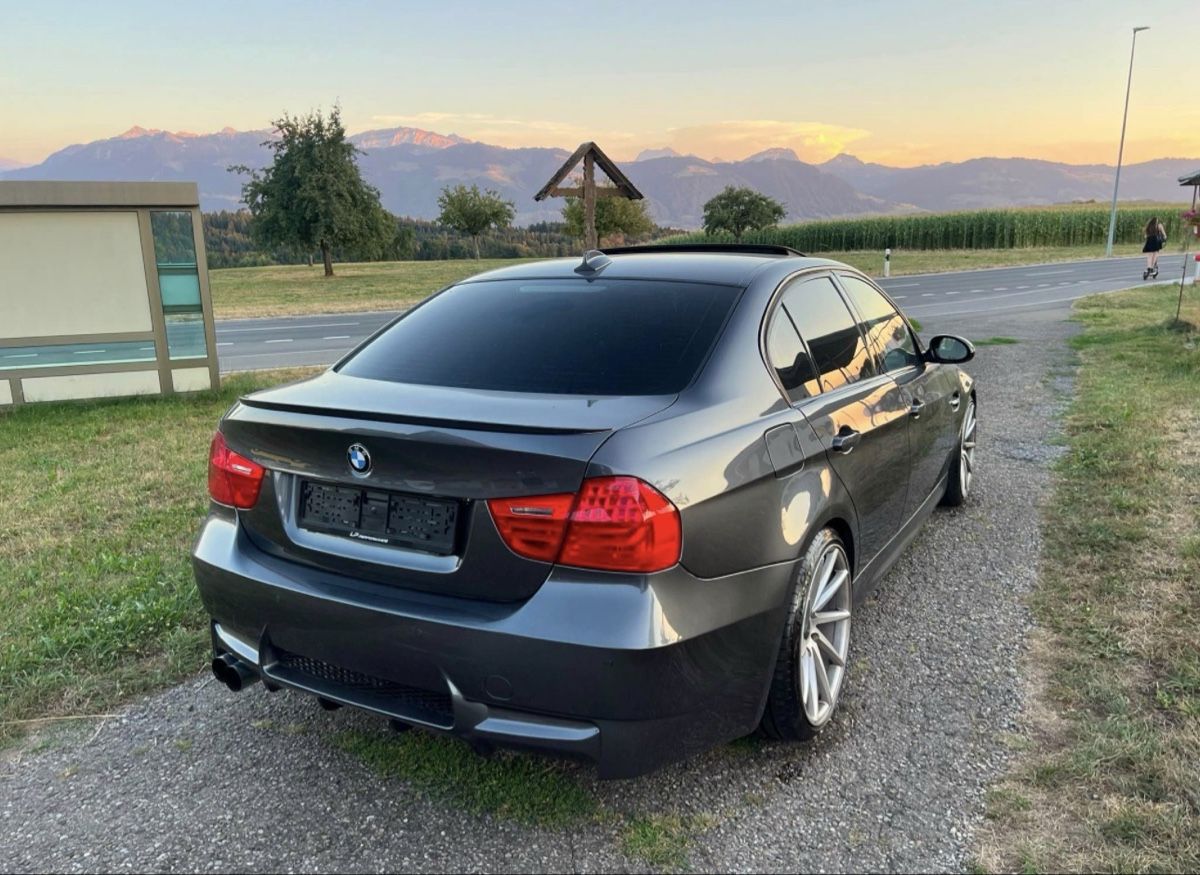 BMW Autos: BMW 330XI M3 OPTIK – Gebraucht aus Näfels von YK_4747K 3
