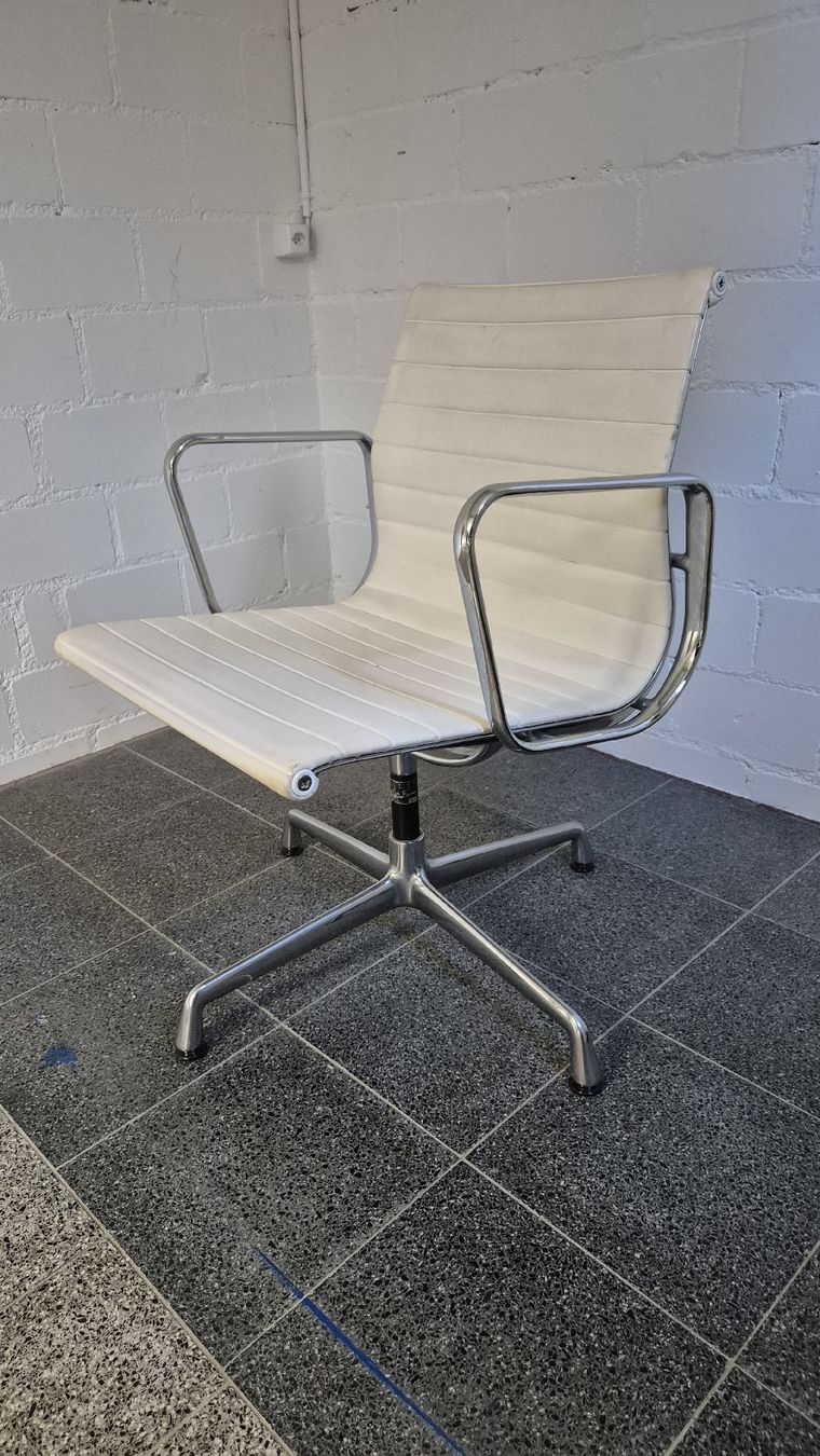 Vitra Stühle: Stuhl Vitra gebraucht – Gebraucht aus Zofingen von seb_9x8h 1