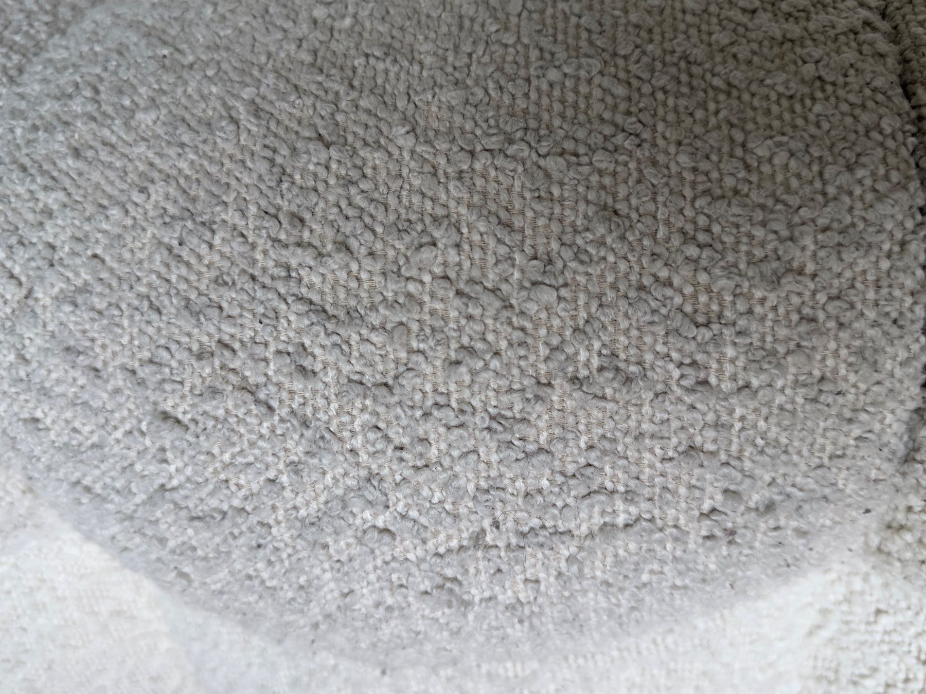 Maisons du monde Divani: Bouclé Sofa & Hocker in beige – Usato da Bern venduto da scng 4