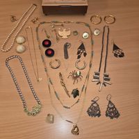 Musikchäsdli  mit Edelweiss Motiv und Schmuck Konvolut 💎
