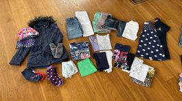 Kleiderpaket Mädchen Grösse 122/128 25 Teile