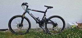 Vélo VTT suspendu adulte