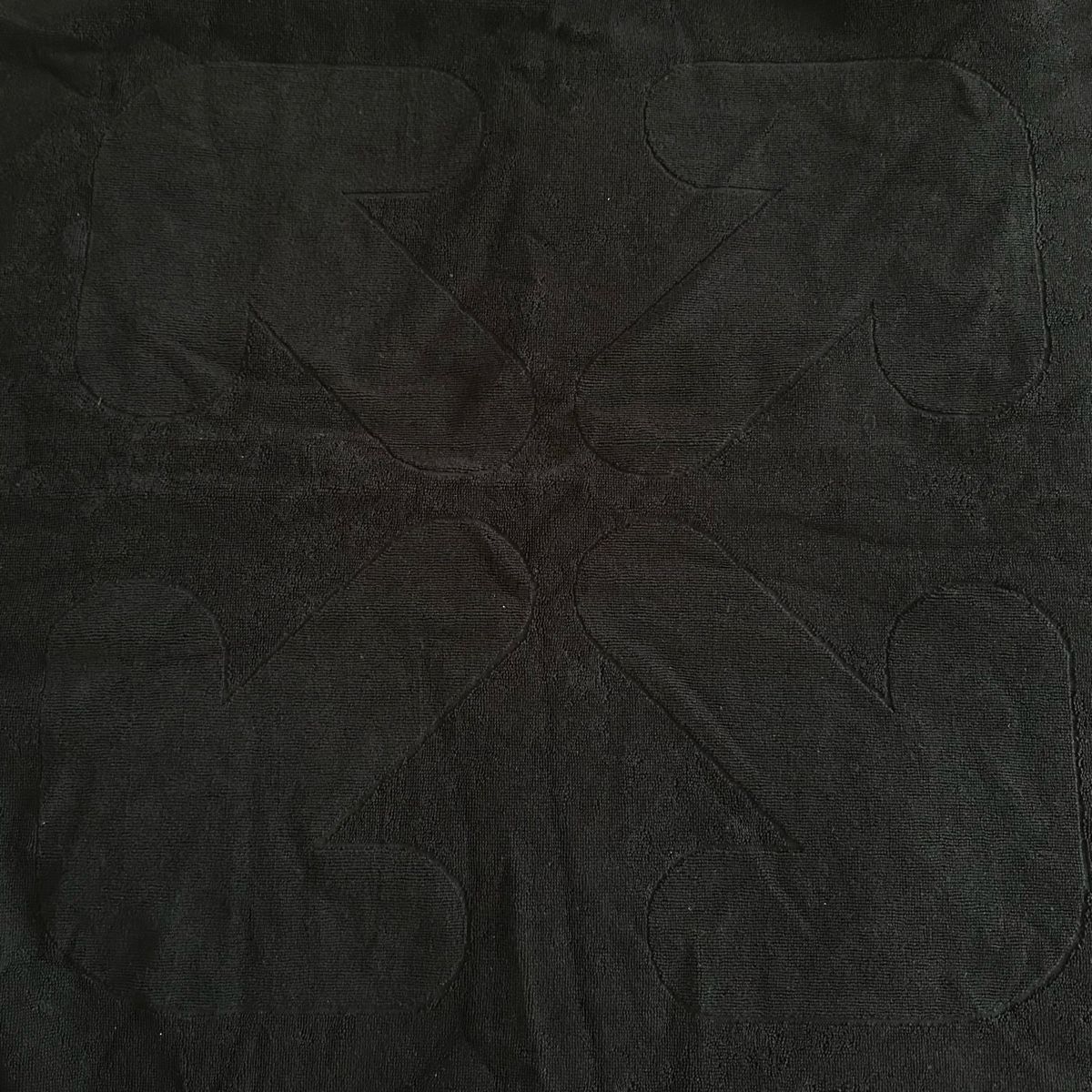 Serviettes de bain: 2x OFF-WHITE Badetuch – Neuf avec emballage d'origine à Zürich par Nomase10. 4