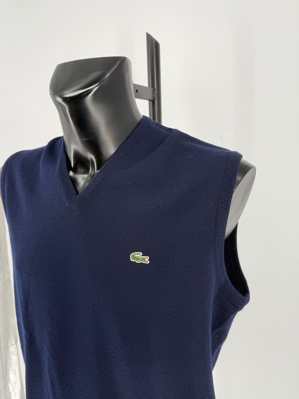 Lacoste Maglioni & Felpe: Lacoste Strick Weste dunkelblau Gr. L – Usato da Auenstein venduto da moin. 1