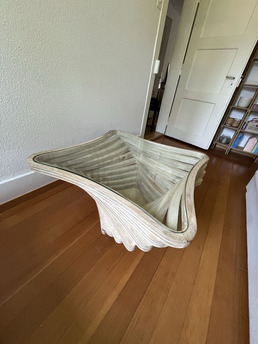 Tische: Wohnzimmertisch aus Holz – Gebraucht aus Bern von Lisa_Joy 2
